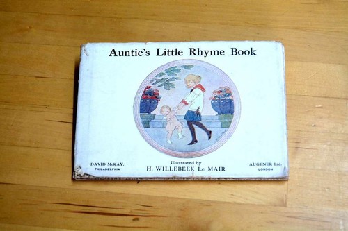 Auntie little rhyme book - auntie's,